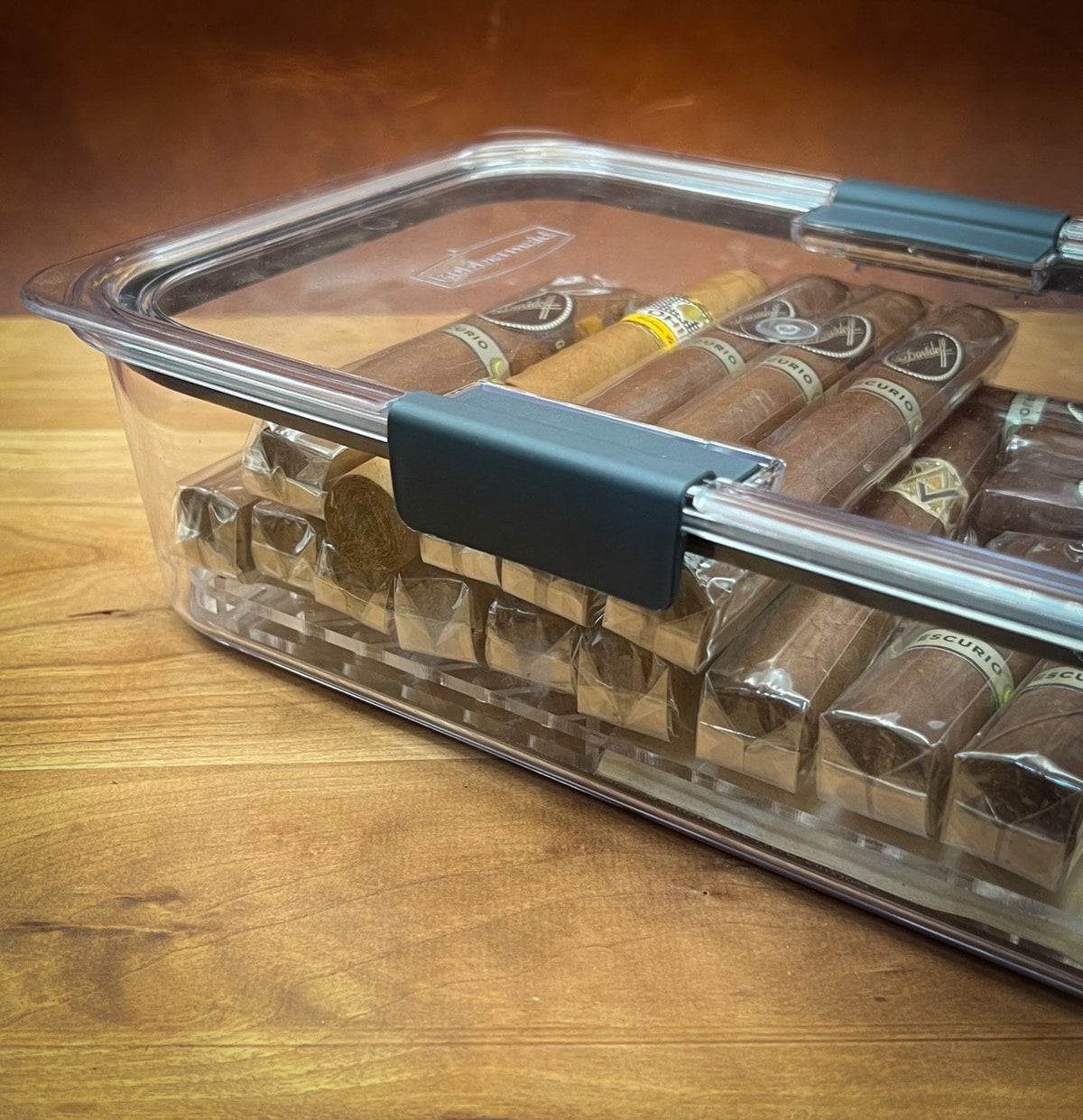 Side view of tupperdor with cigars and Precious Spacer inside